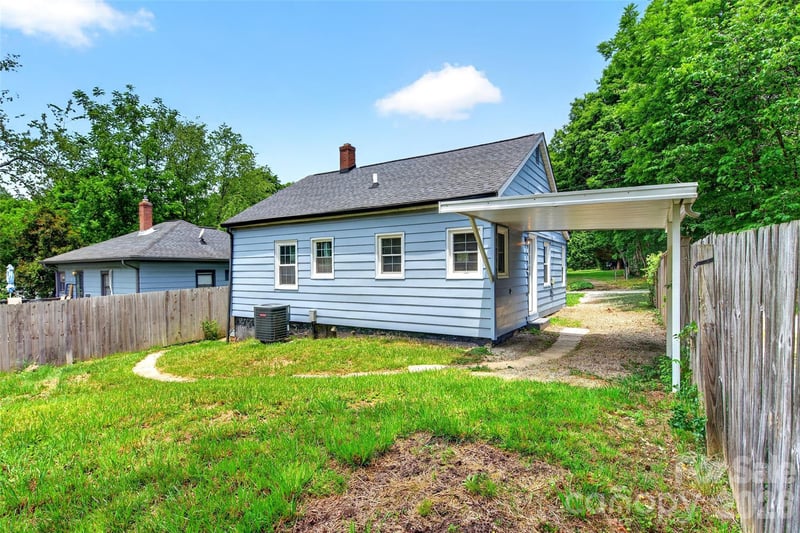 24 Dallas St, Asheville, NC 28806