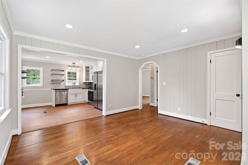 24 Dallas St, Asheville, NC 28806