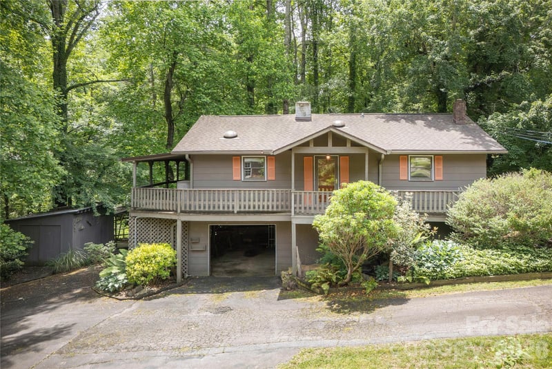 102 Valley Vista Dr, Black Mountain, NC 28711