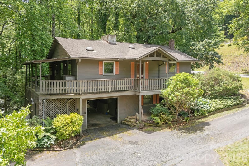 102 Valley Vista Dr, Black Mountain, NC 28711