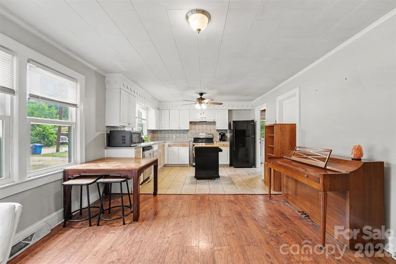 2039 Cline St, Statesville, NC 28677