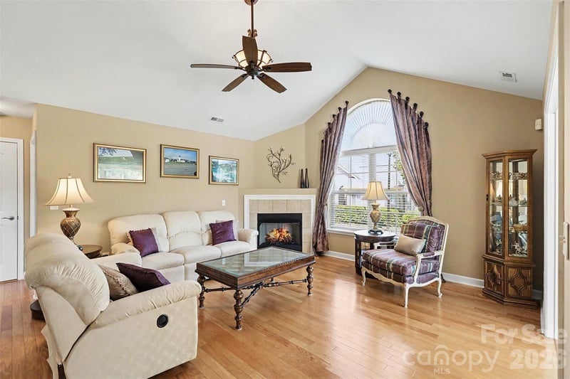 4720 Polo Gate Blvd, Charlotte, NC 28216
