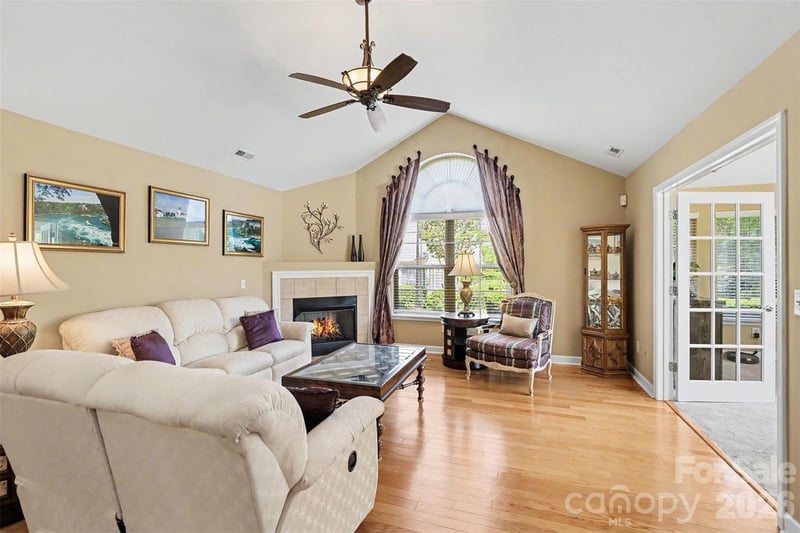 4720 Polo Gate Blvd, Charlotte, NC 28216