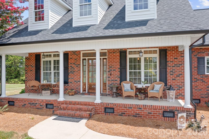 4380 Woodsbury Ln, Lincolnton, NC 28092