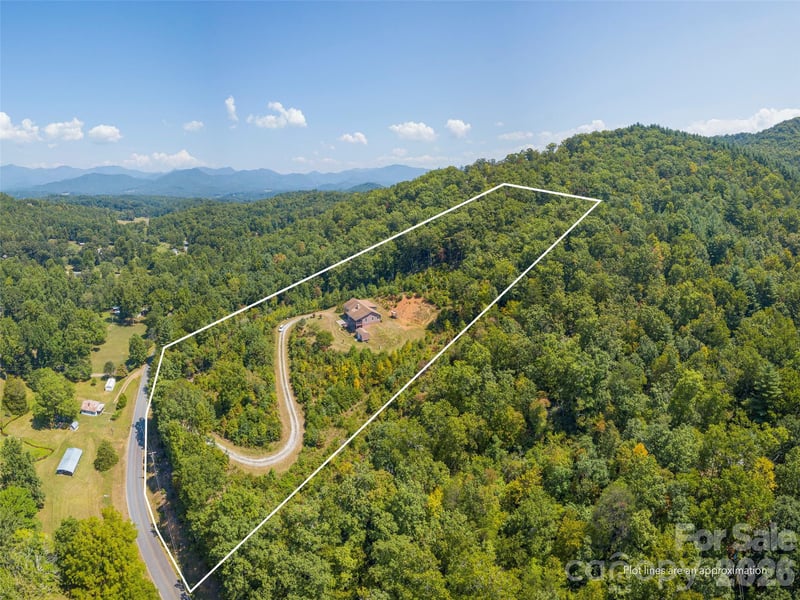 1120 Jacobs Branch Rd, Franklin, NC 28734