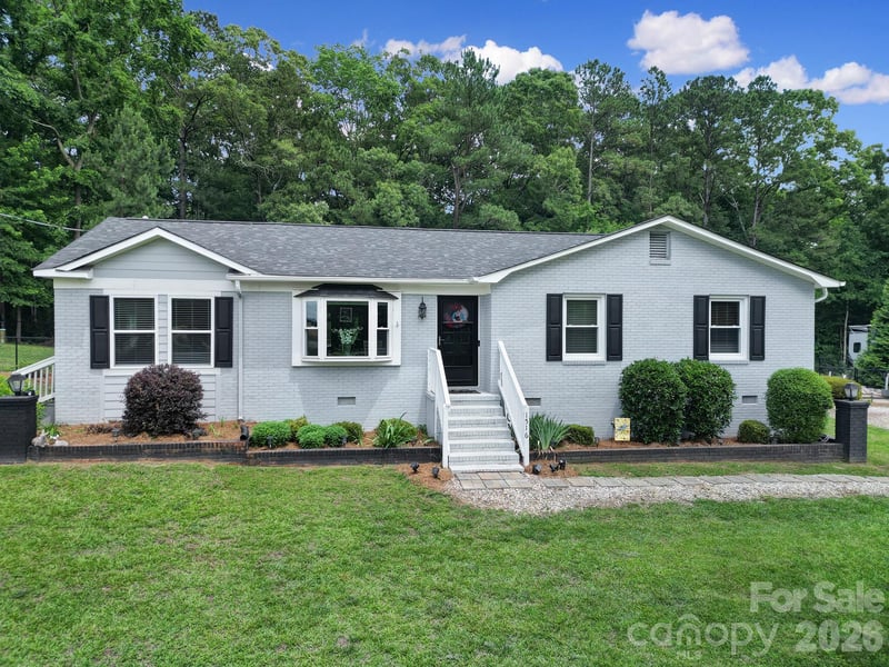 1516 Lowrys Hw, Chester, SC 29706