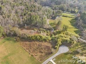 425 Nelson Valley Ln, Hendersonville, NC 28739