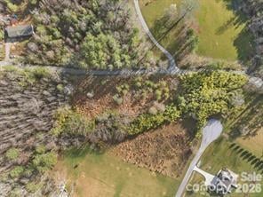 425 Nelson Valley Ln, Hendersonville, NC 28739