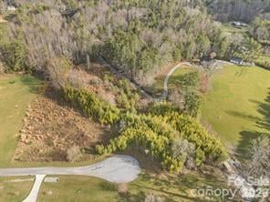 425 Nelson Valley Ln, Hendersonville, NC 28739