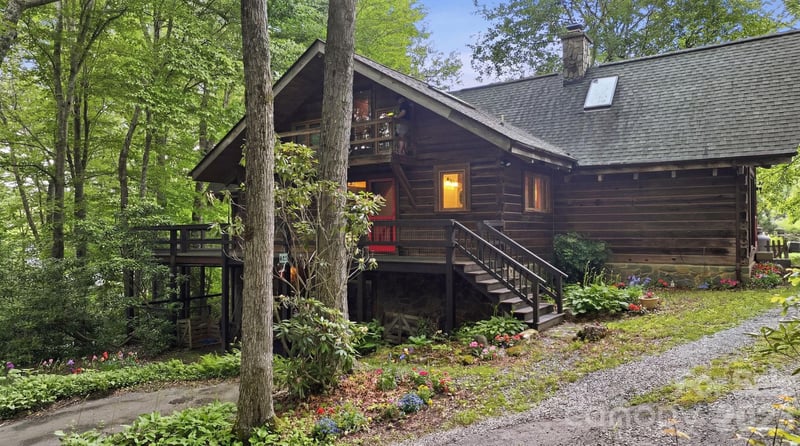 429 Biodome Dr, Waynesville, NC 28785