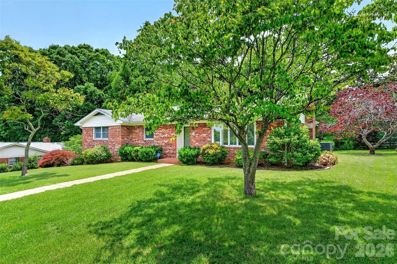 35 Mountain Ter, Asheville, NC 28806