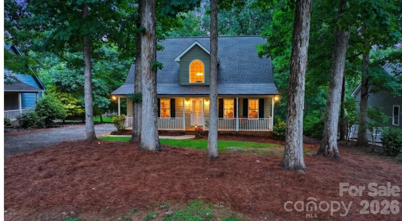 302 Skyland Ct, Mount Gilead, NC 27306