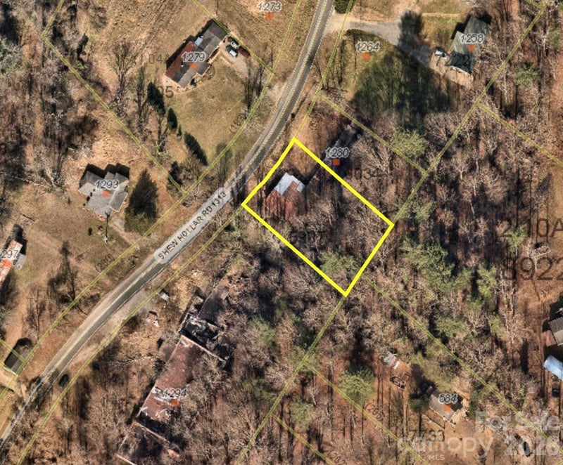 1280 Shew Hollar Rd, Lenoir, NC 28645