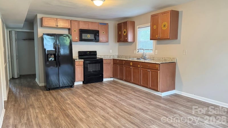 6304 Clearwater Dr, Indian Trail, NC 28079