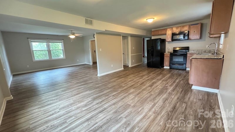 6304 Clearwater Dr, Indian Trail, NC 28079