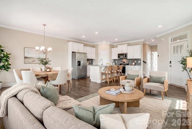 124 Creekview Rd, Hendersonville, NC 28791