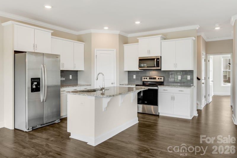 124 Creekview Rd, Hendersonville, NC 28791