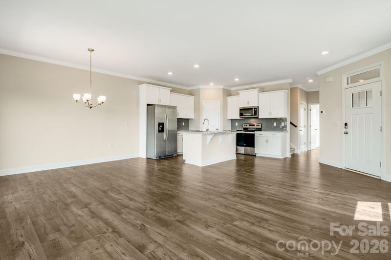 124 Creekview Rd, Hendersonville, NC 28791