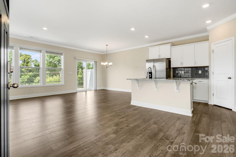 124 Creekview Rd, Hendersonville, NC 28791