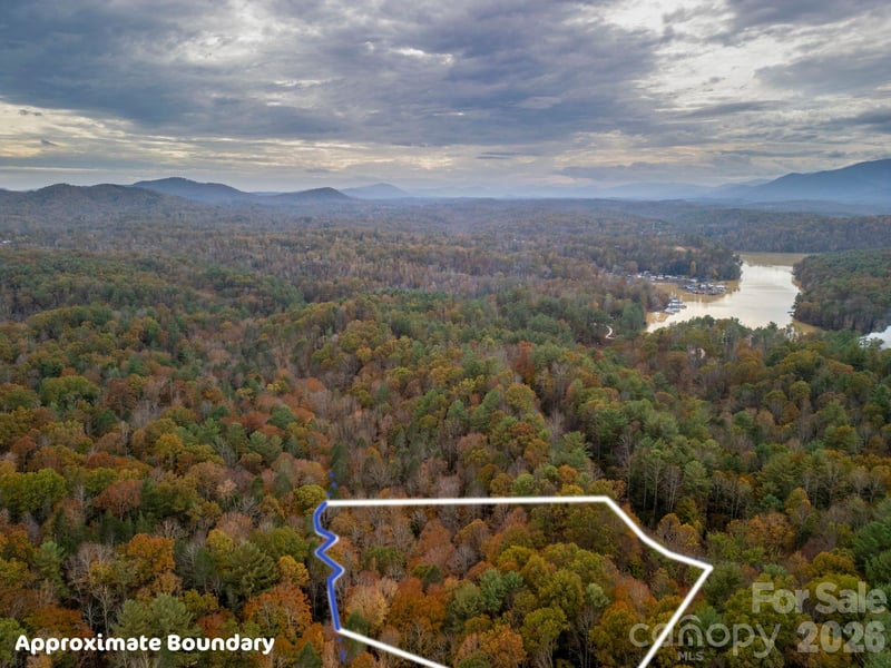 139 Larkhaven Dr, Nebo, NC 28761