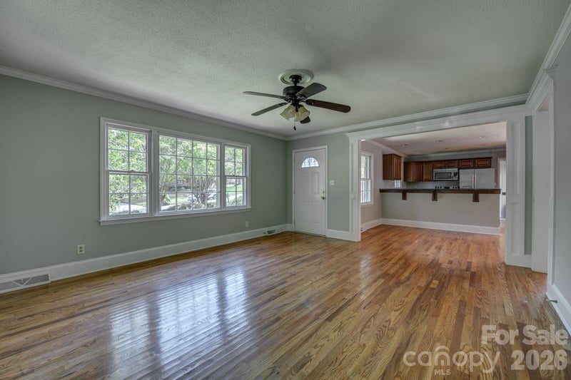 3106 Canterberry Dr, Gastonia, NC 28056