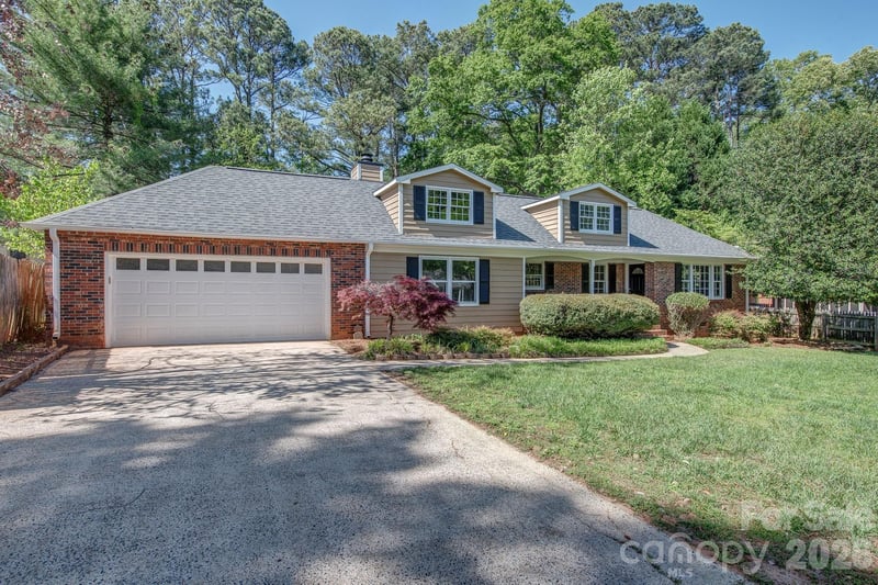 3106 Canterberry Dr, Gastonia, NC 28056