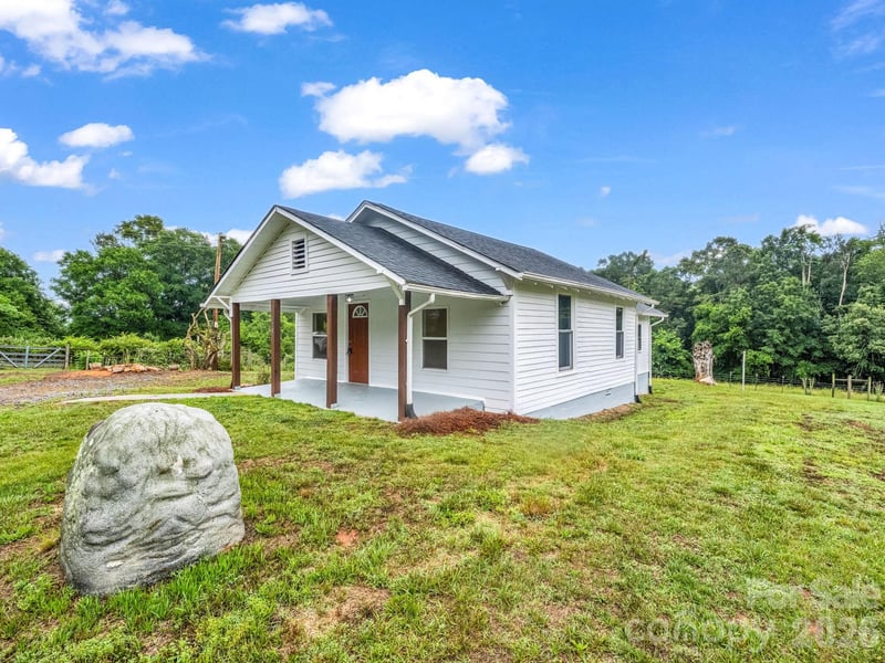 170 Dobbins Rd, Ellenboro, NC 28040