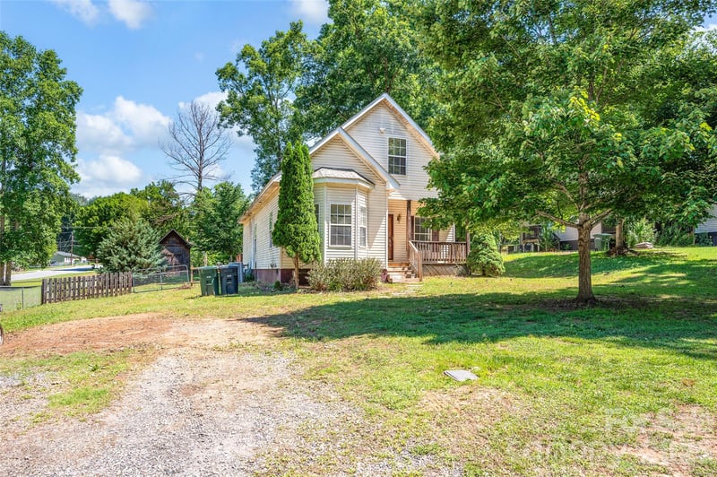 105 Queensbury Rd, Troutman, NC 28166