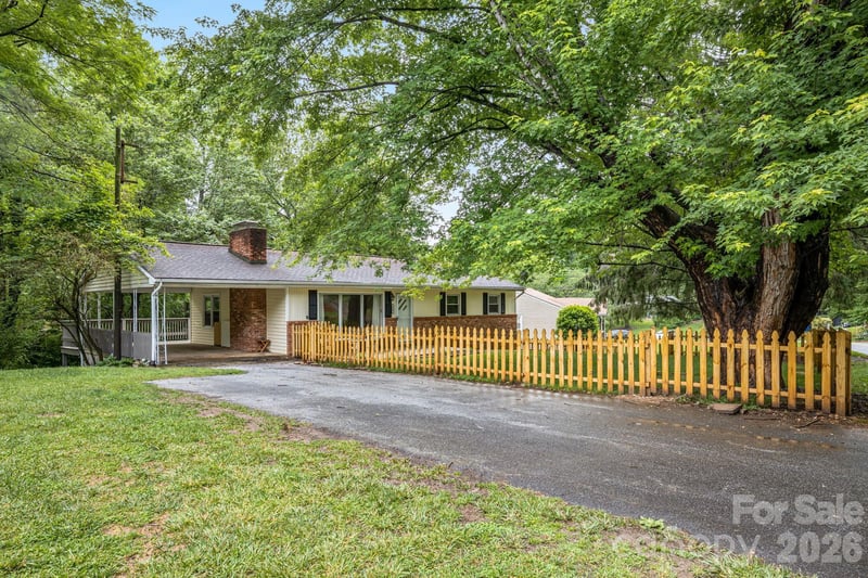 440 Royal Pines Dr, Arden, NC 28704