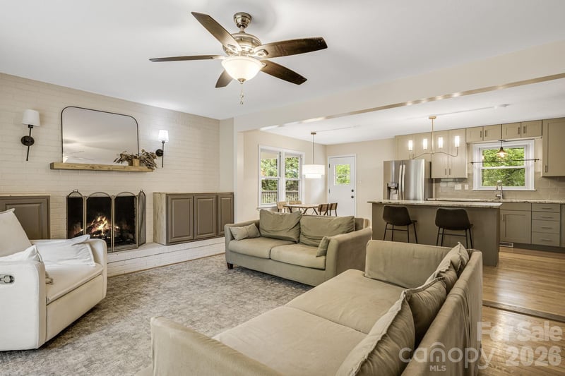 440 Royal Pines Dr, Arden, NC 28704
