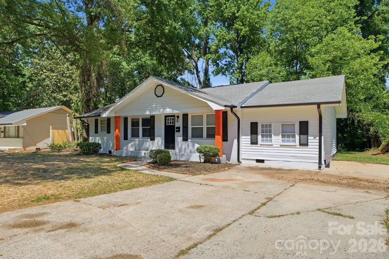 810 Echo Glen Rd, Charlotte, NC 28213