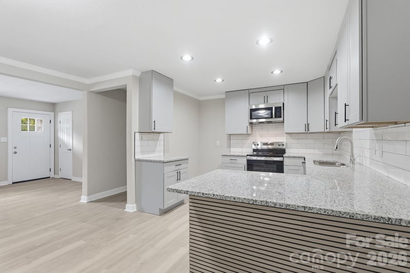 810 Echo Glen Rd, Charlotte, NC 28213