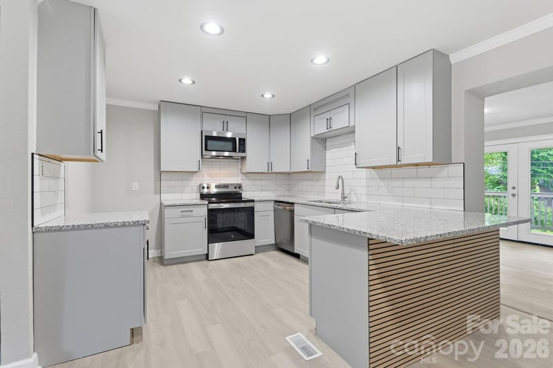 810 Echo Glen Rd, Charlotte, NC 28213