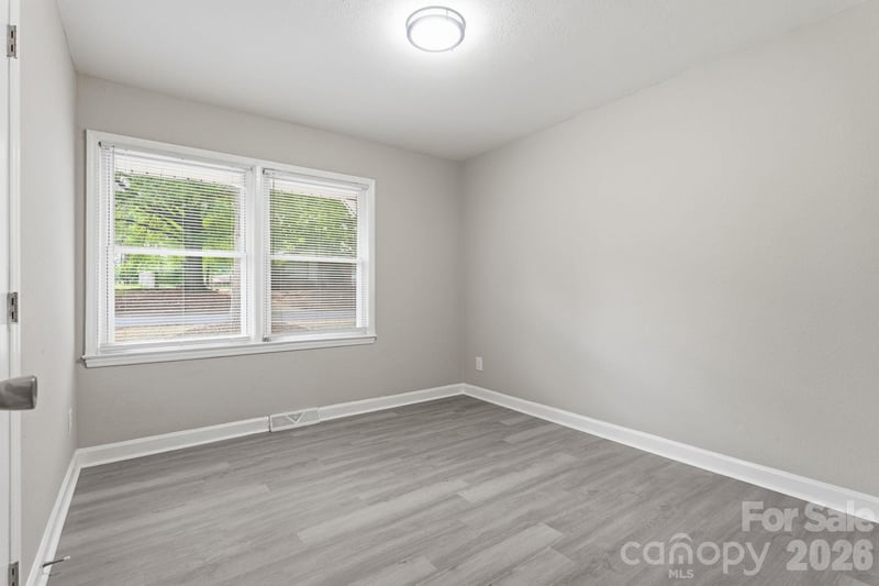 810 Echo Glen Rd, Charlotte, NC 28213