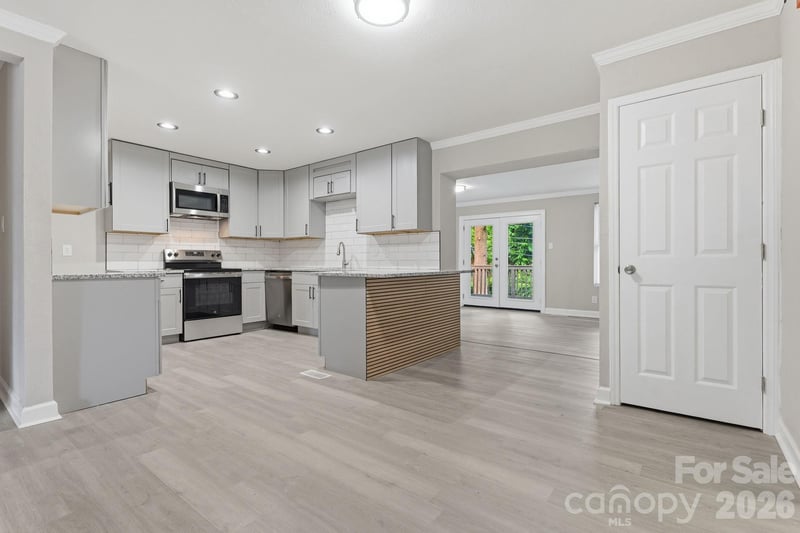 810 Echo Glen Rd, Charlotte, NC 28213
