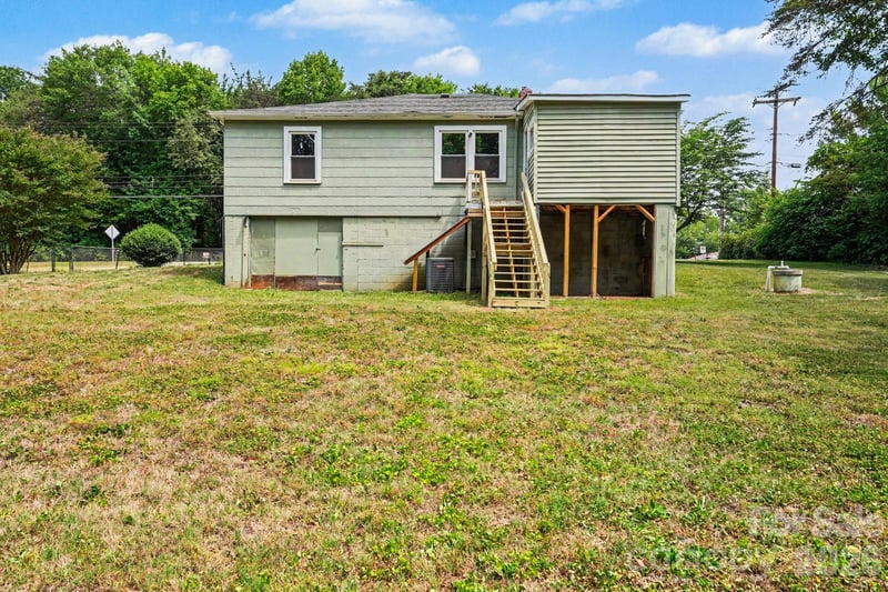 3230 12th Ave, Hickory, NC 28602