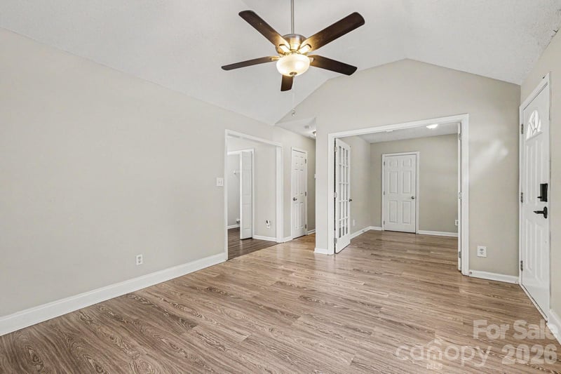 8028 Lobilia Ln, Charlotte, NC 28214