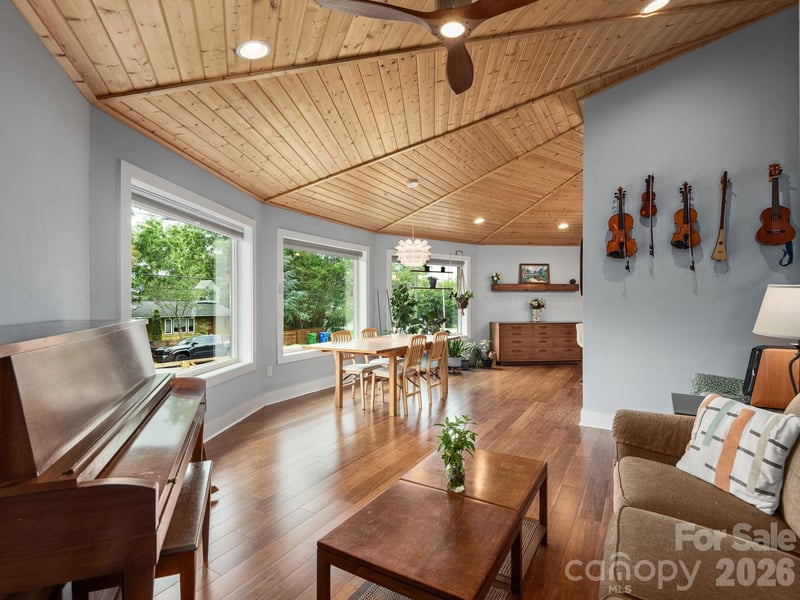 63 Beverly Rd, Asheville, NC 28806