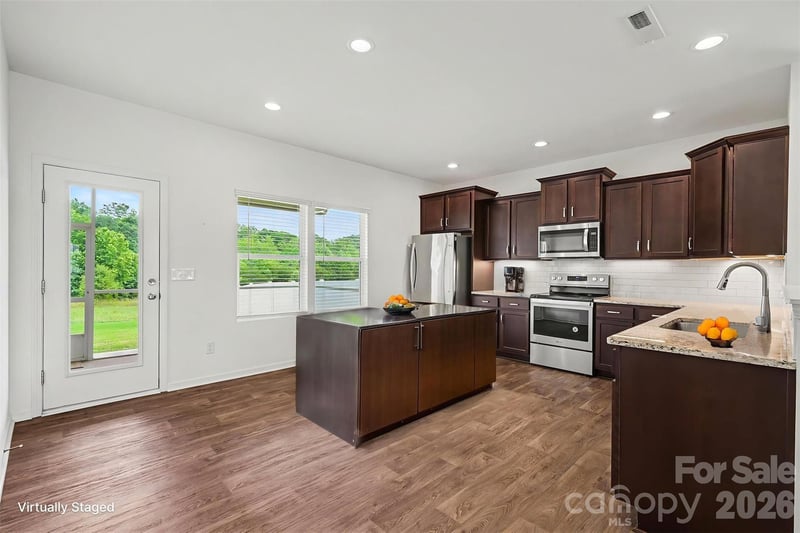 146 Fairfield Dr, Troutman, NC 28166