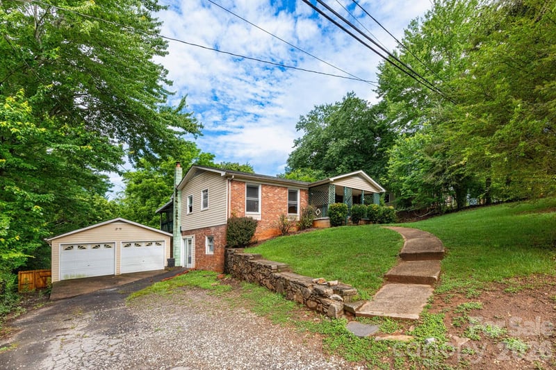71 Cub Rd, Asheville, NC 28806
