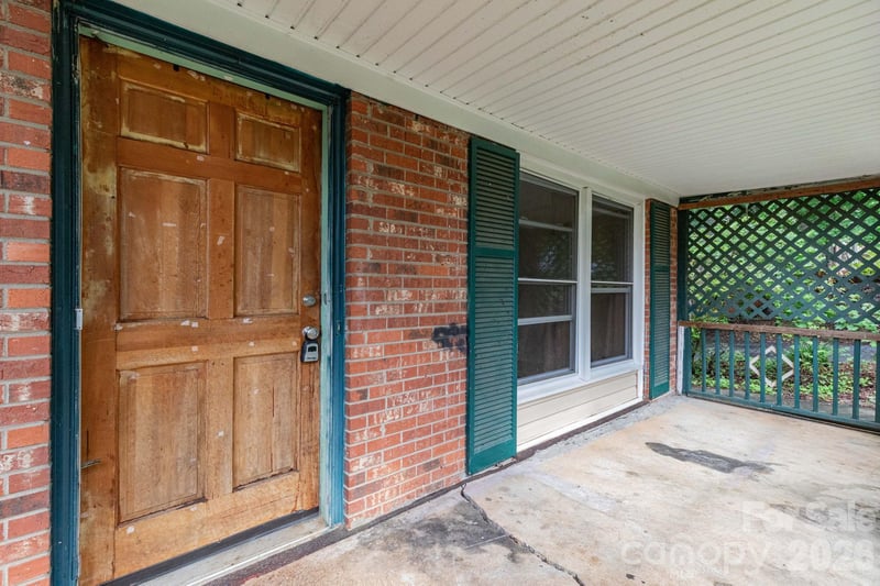 71 Cub Rd, Asheville, NC 28806