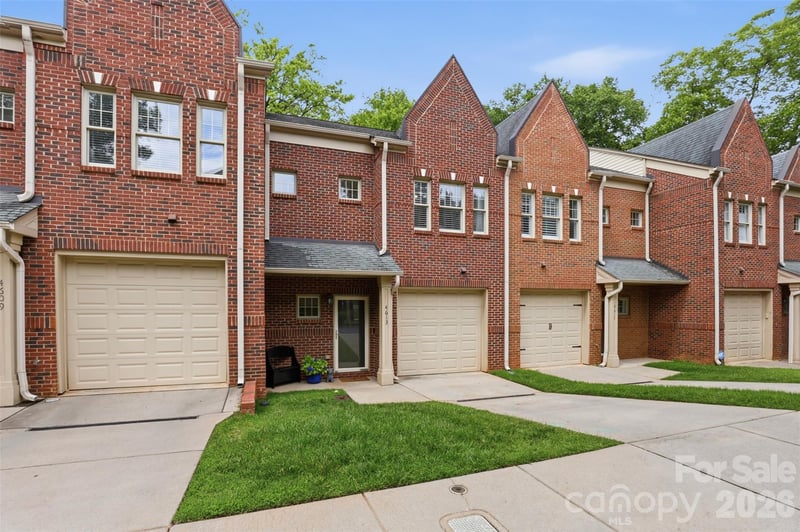 4613 Dabney Vigor Dr, Charlotte, NC 28209