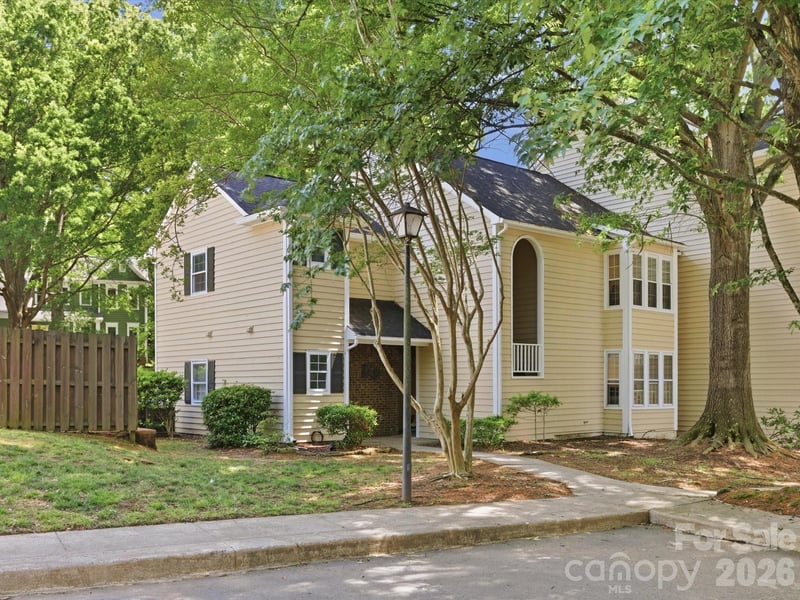 3304 Selwyn Farms Ln #3, Charlotte, NC 28209