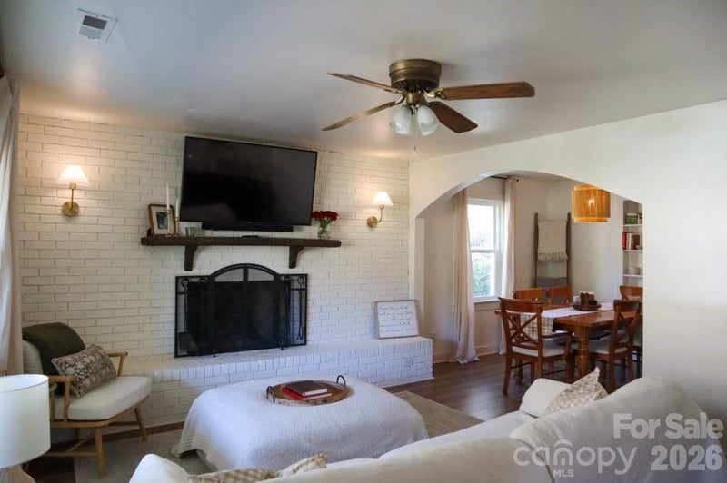 205 Old Fort Rd, Fairview, NC 28730