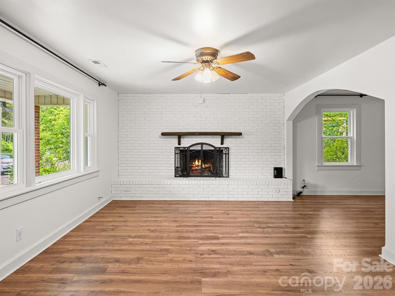 205 Old Fort Rd, Fairview, NC 28730