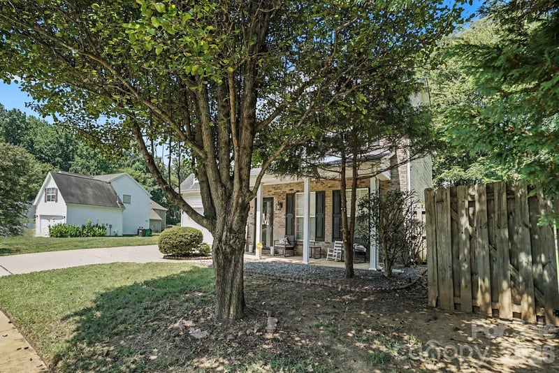 9025 Davis Crossing Ct, Charlotte, NC 28269