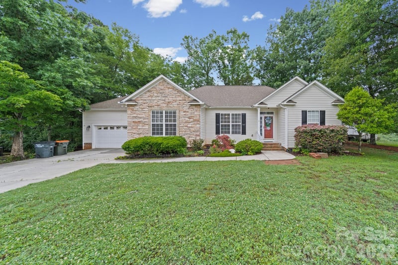 4046 Navajo Ct, Rock Hill, SC 29732