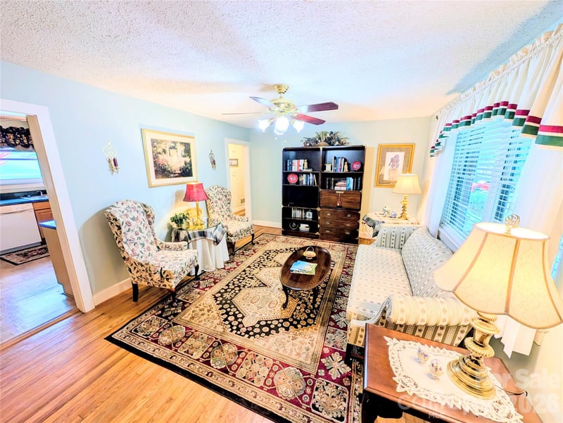 1014 Wright St #5, Lenoir, NC 28645
