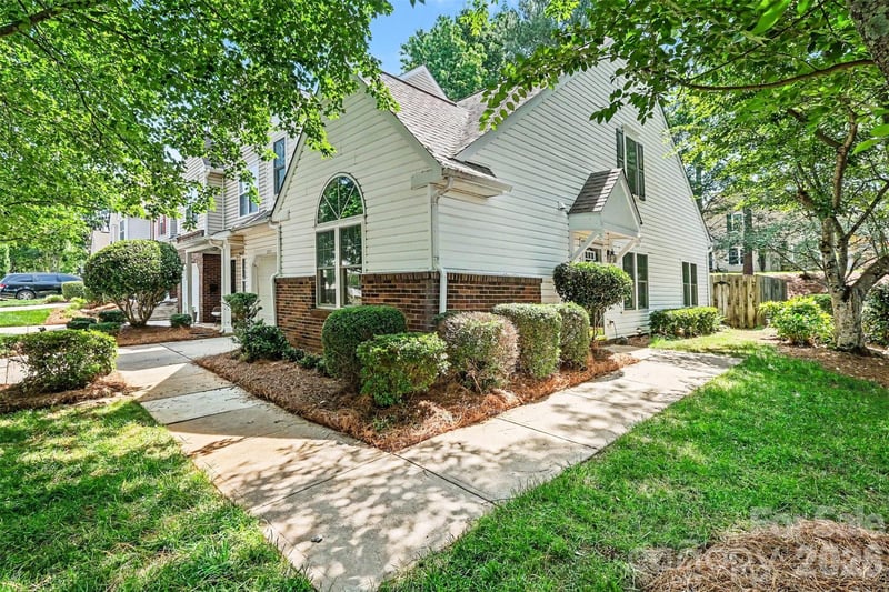 8929 Scotch Heather Way, Charlotte, NC 28277