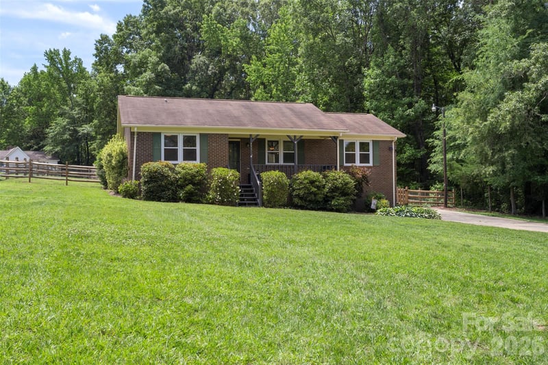 2201 Bow Brook Trl, Matthews, NC 28104